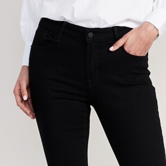 NWT! Old Navy Mid-Rise Pop Icon Black-Wash
Skinny Jeans - Size 16💎 - Picture 9 of 9
